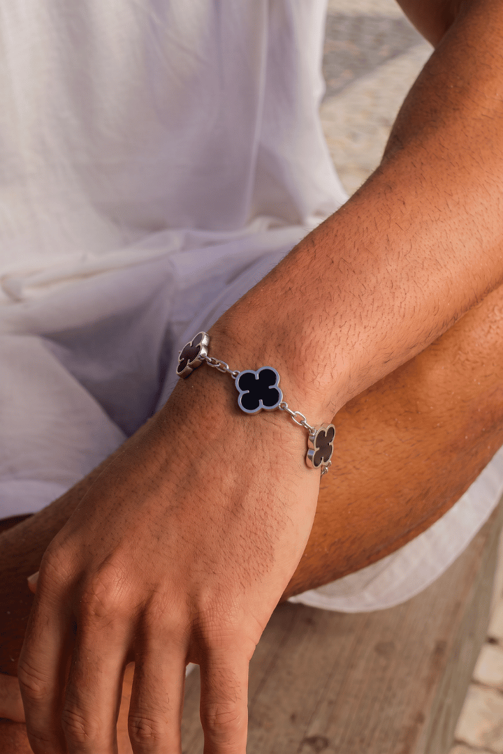 Pulsera Black Clover